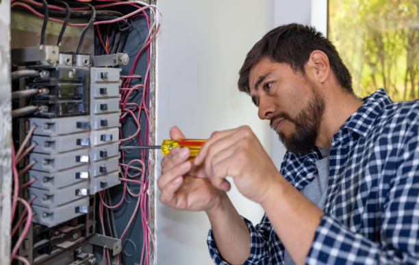 Best Residential Electrician Services  in Dinuba, CA